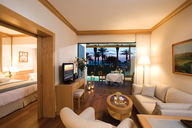 Asimina Suites Hotel: отель для влюбленных на острове Афродиты (фото 7)
