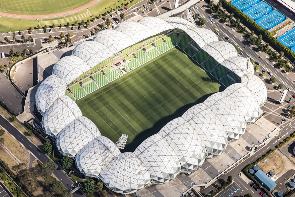 Лучшие футбольные стадионы мира (фото 1)