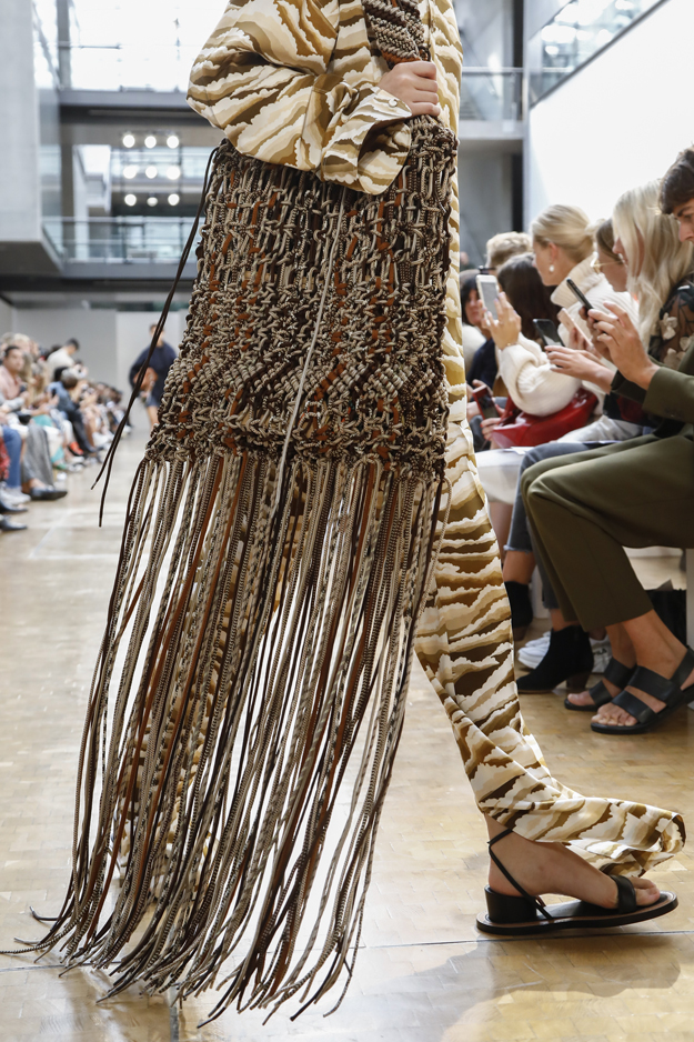 Веревки, узлы и техника макраме — свежий тренд с Недели моды в Лондоне (фото 8)