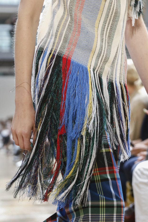 Веревки, узлы и техника макраме — свежий тренд с Недели моды в Лондоне (фото 10)