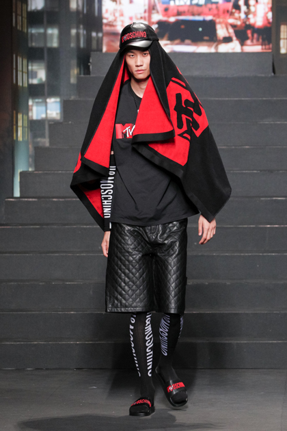 Как прошла презентация коллекции Moschino x H&M в Нью-Йорке (фото 53)