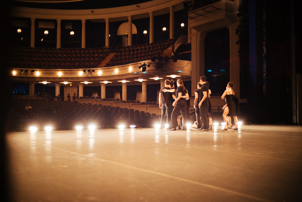 Как проходила репетиция танцевальной компании «Батшева» в Москве (фото 5)