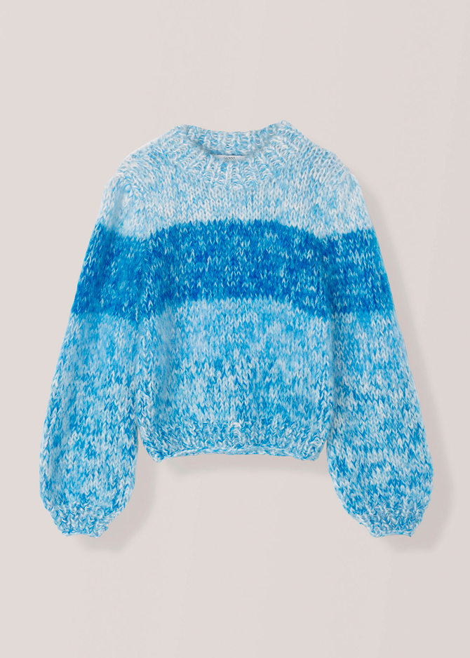 Выбор Екатерины Дарма: голубой свитер (фото 11)