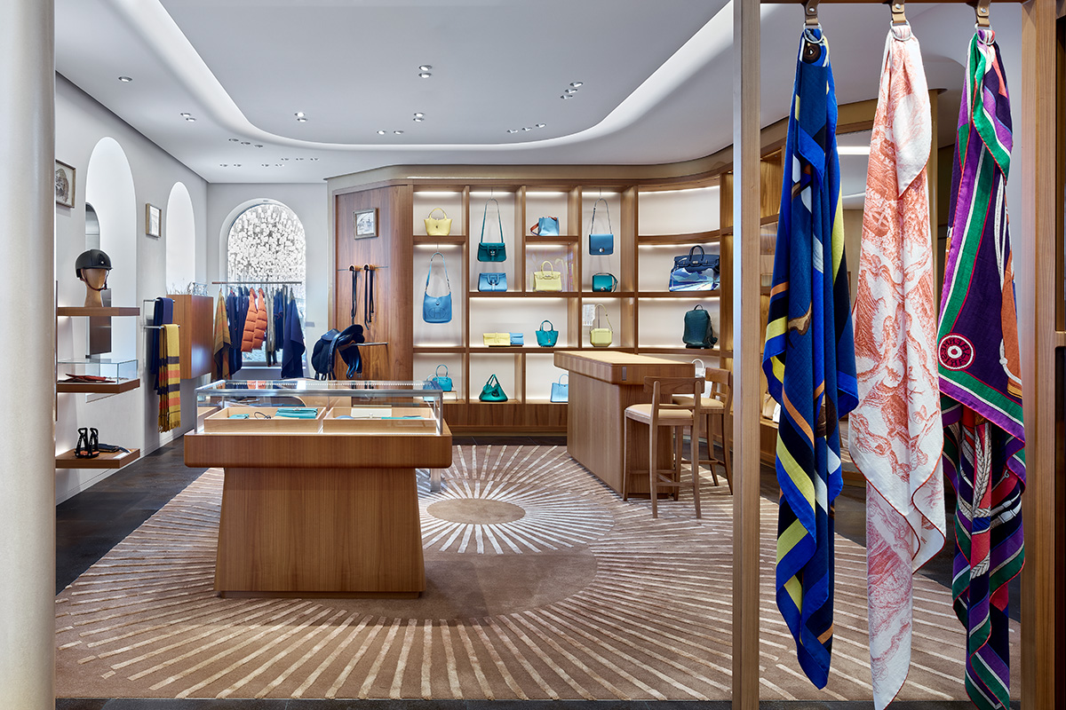 В Столешниковом переулке открылся обновленный бутик Hermès (фото 2)