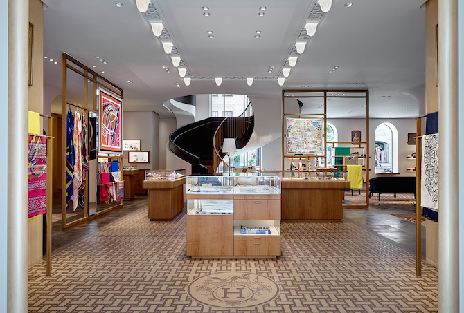 В Столешниковом переулке открылся обновленный бутик Hermès (фото 4)