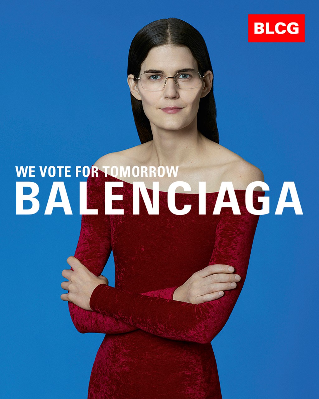 «Сила мечт» и «мысли масштабно»: Balenciaga выпустил кампанию с вдохновляющими надписями (фото 15)