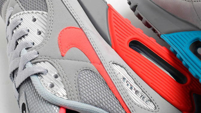 Nike посвятили Москве новую версию кроссовок Air Max 90 (фото 3)
