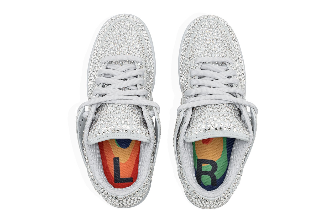 Nike выпустил кроссовки, полностью покрытые кристаллами Swarovski (фото 4)