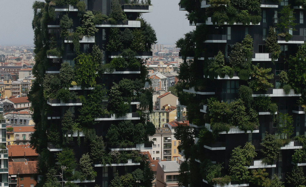 Создатель Вертикальных садов в Милане Стефано Боэри — о симбиозе архитектуры и леса, пост-пандемических городах и своем новом масштабном проекте в столице Албании (фото 1)