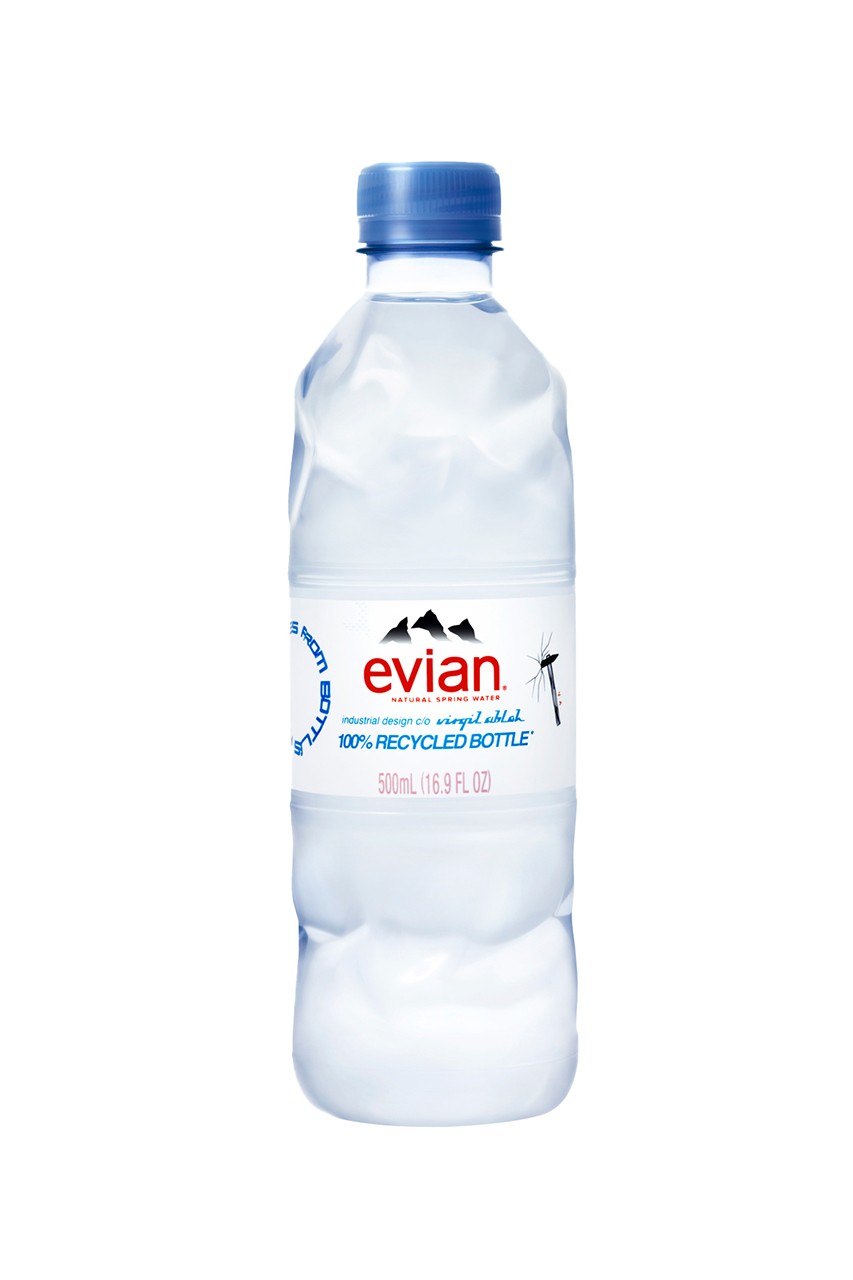 Вирджил Абло разработал новый дизайн бутылки воды Evian (фото 1)