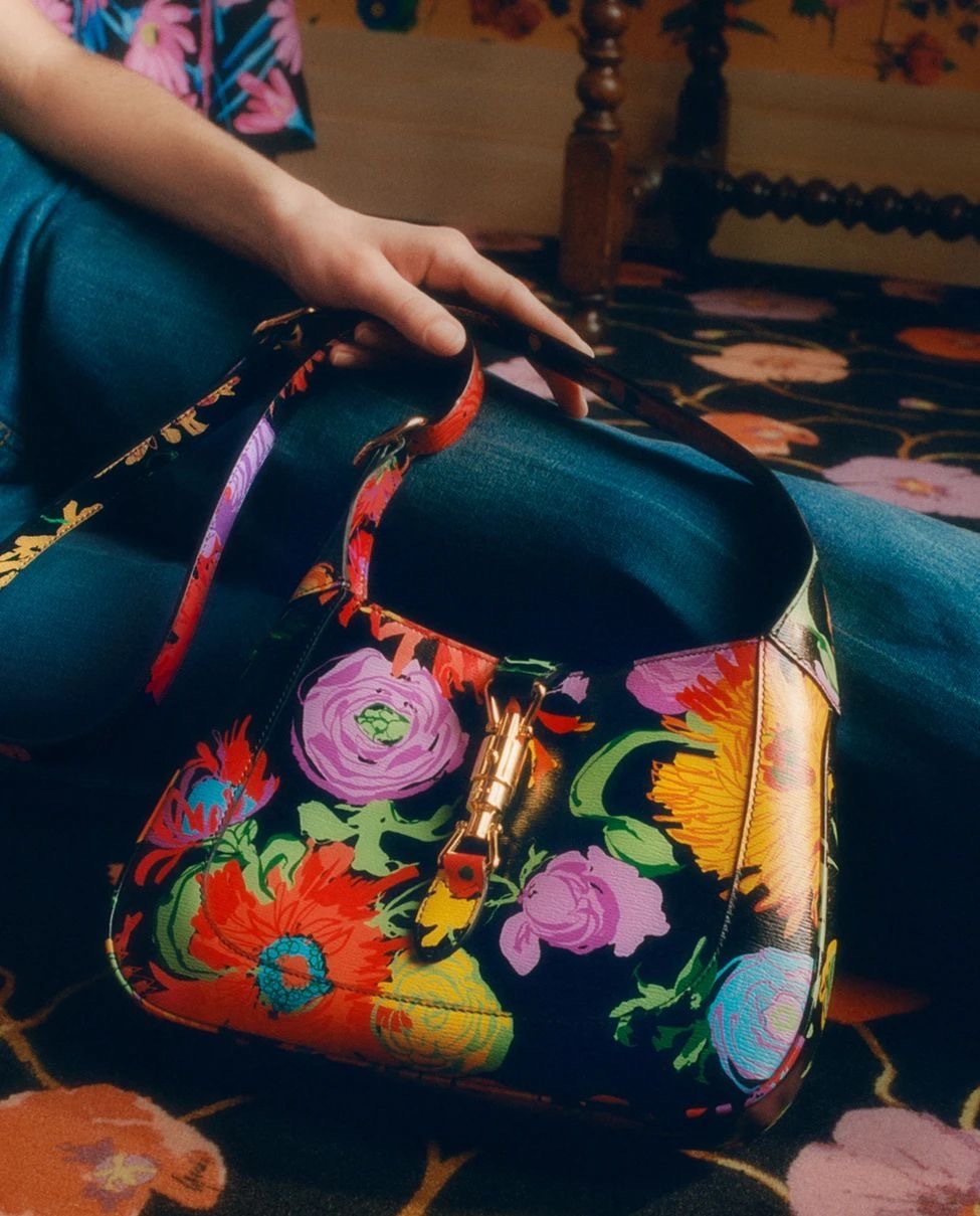 Gucci выпустил коллекцию с цветочными узорами от дизайнера 1970-х Кена Скотта (фото 5)