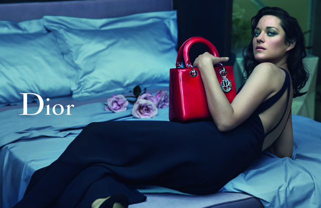 Марион Котийяр вновь стала Lady Dior (фото 2)