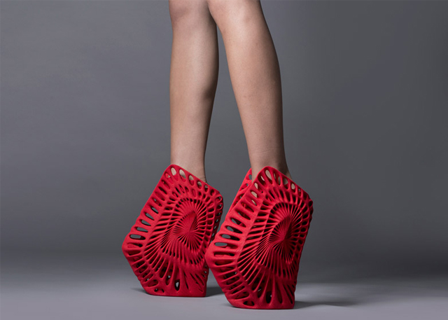 Коллеция 3D-обуви от Захи Хадид, Фернандо Ромеро и других дизайнеров (фото 3)