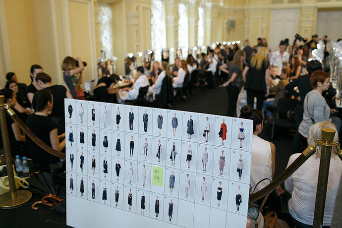 Buro 24/7 за кулисами показа Dior в ГУМе (фото 2)