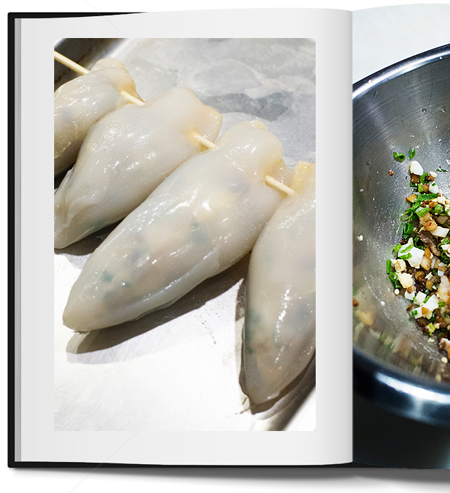 Блюдо недели: фаршированные кальмары с луковым пирогом от Анатолия Казакова (фото 5)