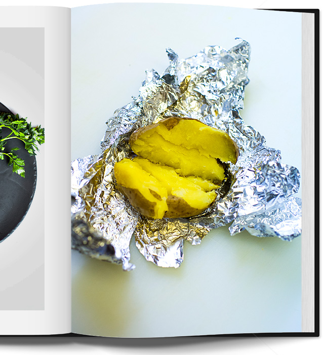 Блюдо недели: тар-тар из оленины с картофельной вафлей от Андрея Шмакова (фото 3)