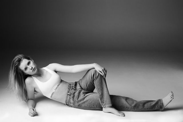 Лотти Мосс для Calvin Klein