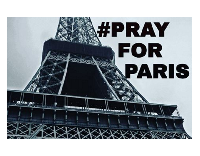 Картинки людей по всему миру в поддержку трагедии в Париже (фото 14)