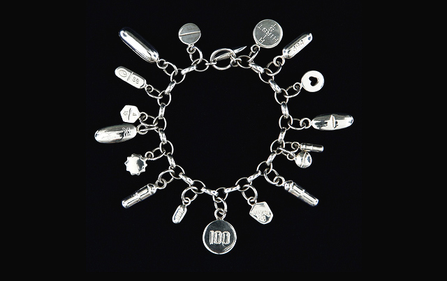 Серебряный браслет "Charm Bracelet", 2004. Существует в 50 экземплярах