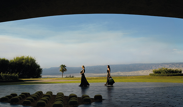 Полная версия кампании Louis Vuitton The Spirit of Travel с Алисией Викандер и Мишель Уильямс (фото 1)