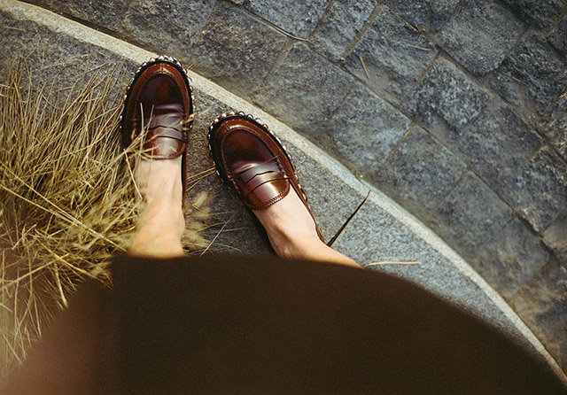 Весь мир у ваших ног: модные девушки и их любимые туфли Louis Vuitton (фото 4)