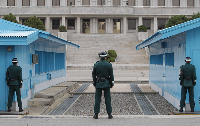 Тур по Северной Корее, роль у Спилберга: как мы усложняли будни консьерж-службы (фото 1)
