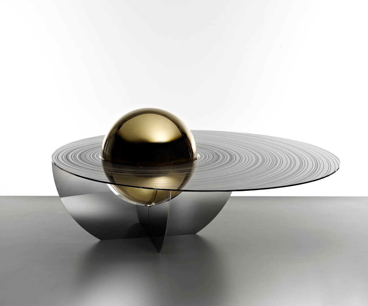 Кольца Сатурна: футуристический стол от Brooksbank & Collins (фото 2)
