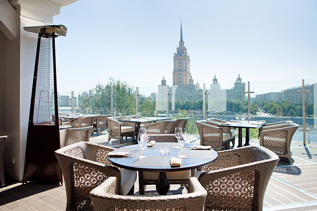 Самый полный гид по летним верандам московских ресторанов (фото 19)