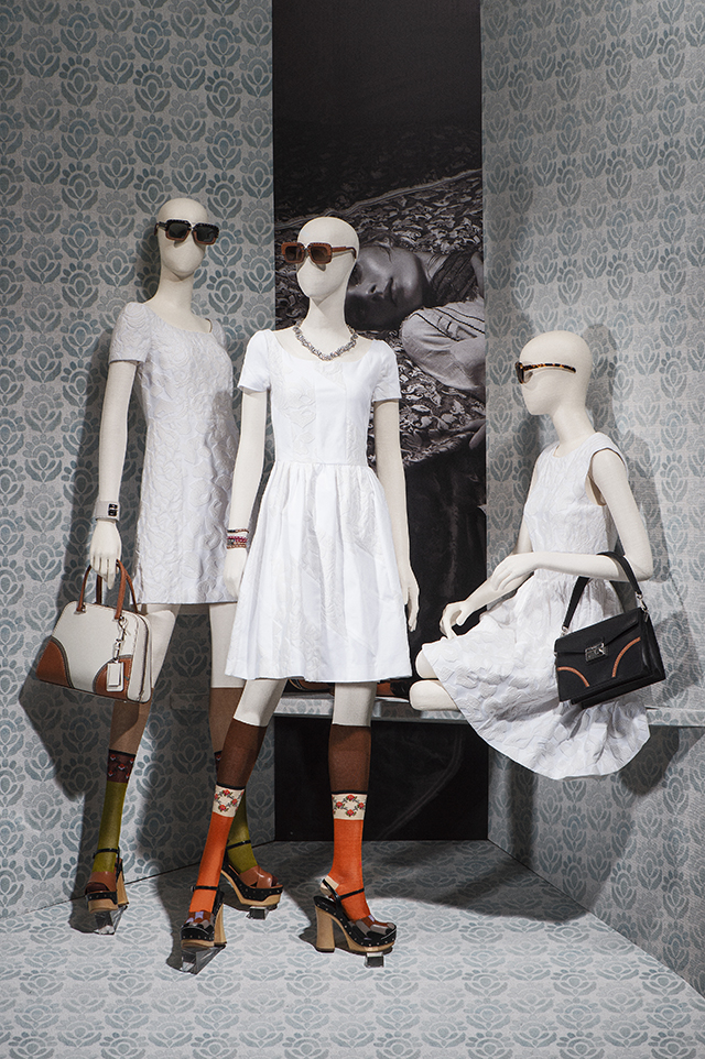 Prada создали капсульную коллекцию платьев Spring Package (фото 5)