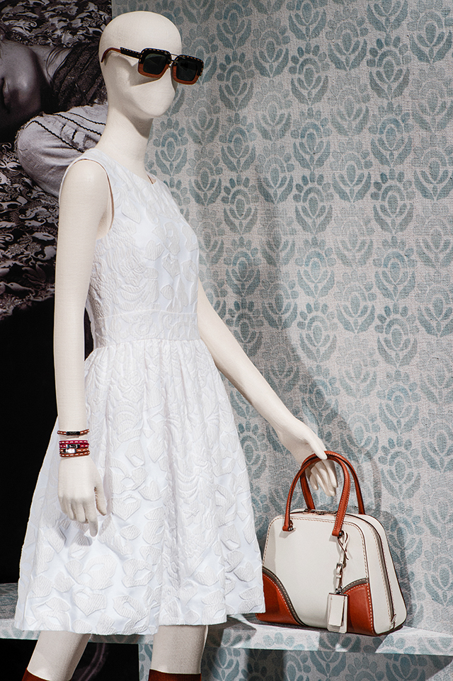 Prada создали капсульную коллекцию платьев Spring Package (фото 8)