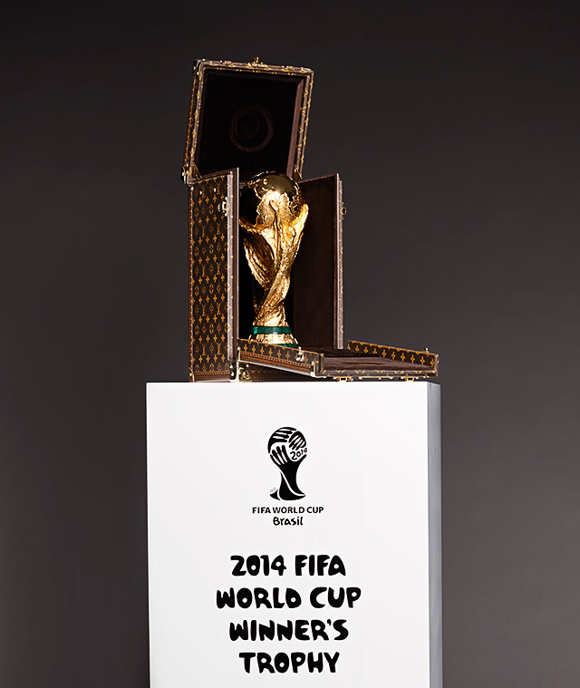 Louis Vuitton создали чемодан для футбольного Кубка мира (фото 1)