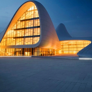 Сразу две награды для нового здания Захи Хадид в Баку