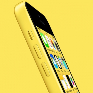 Apple анонсировал iPhone с изогнутым экраном