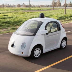 Беспилотные машины Google появятся на дорогах летом