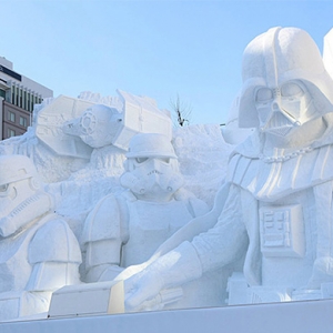 Снежные скульптуры героев \"Звездных войн\" сделаны в Японии