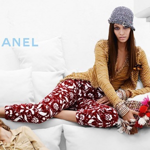 Джоан Смоллс в новой кампании Chanel Métiers d'Art