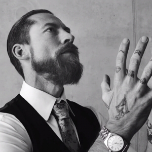 Дэнни Сангра снял пародийный ролик для Mercedes–Benz Fashion Week