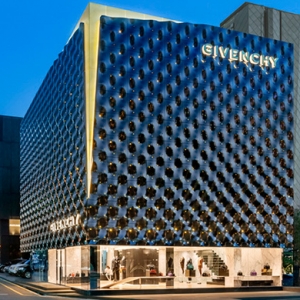В Сеуле построен новый флагманский магазин Givenchy