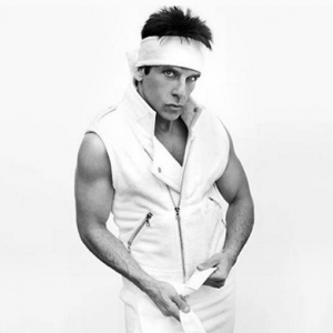 В белом пальто: Дерек Зуландер в фотопроекте Марио Тестино