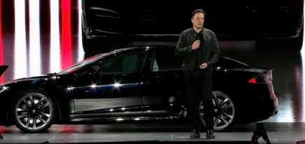 Илон Маск презентовал самую быструю модель Tesla