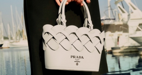 В бутике Prada на Большой Дмитровке появилась спецдоставка