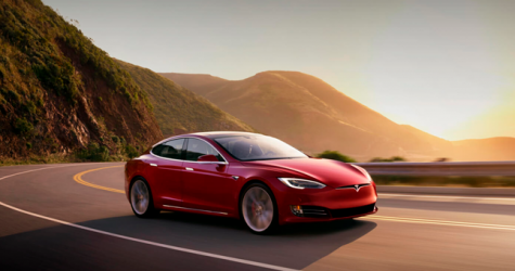 Tesla закроет часть розничных магазинов и снизит стоимость своих электромобилей