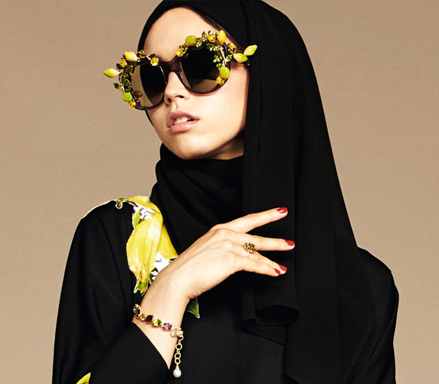 Dolce & Gabbana выпустил линейку хиджабов и абай