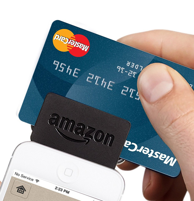 Мобильное устройство Amazon для считывания кредитных карт