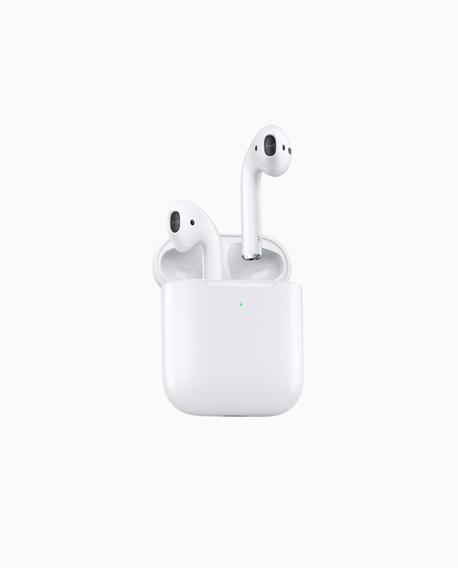 Apple представила новую версию AirPods c футляром с беспроводной зарядкой