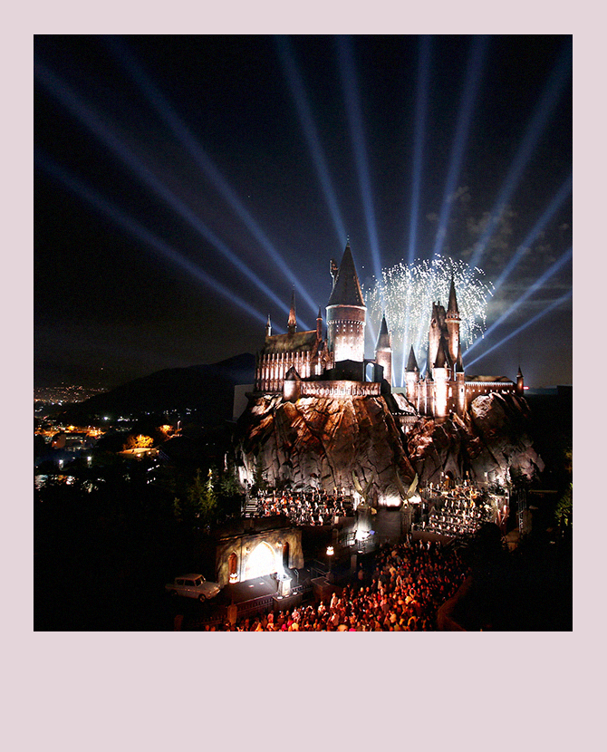 Круизный показ Moschino пройдёт в тематическом парке Universal Studios
