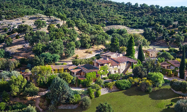 Джонни Депп продает дом на юге Франции
