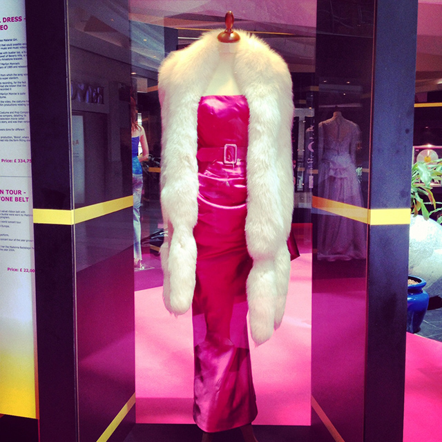 Знаменитое платье Мадонны из клипа Material Girl выставлено на продажу