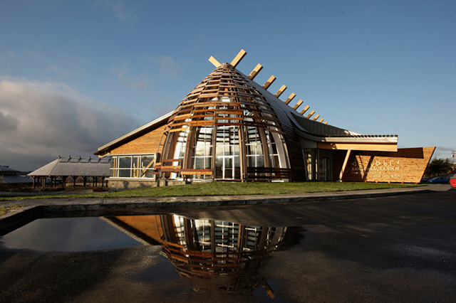 Здание института культуры индейцев кри в Канаде