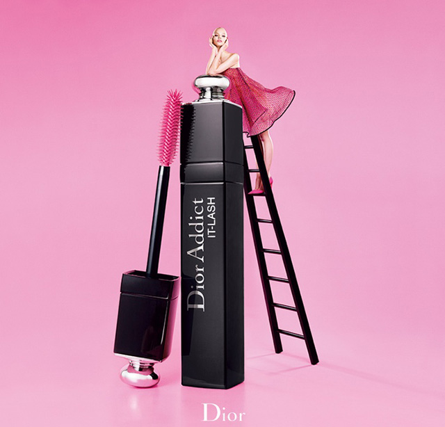 Саша Лусс в рекламной кампании туши Dior Addict